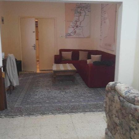 Student House Vandrerhjem Madaba Eksteriør bilde
